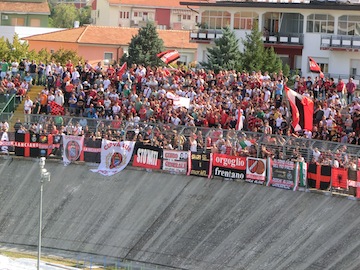 La Virtus Lanciano piega 1-0 il Bari e si porta momentaneamente in testa