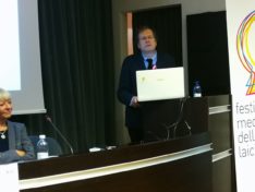 Maurizio Ferraris e la postmodernità: “il tramonto di un mito”